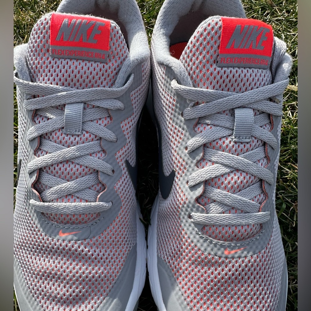 Nike Gray and Coral Sneaks - Picture 6 of 6